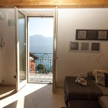 Casa Luisella - By Lovecomo 萨拉科玛希娜