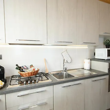 بيت للعطل Casa Luisella - By Lovecomo سالا كوماسينا