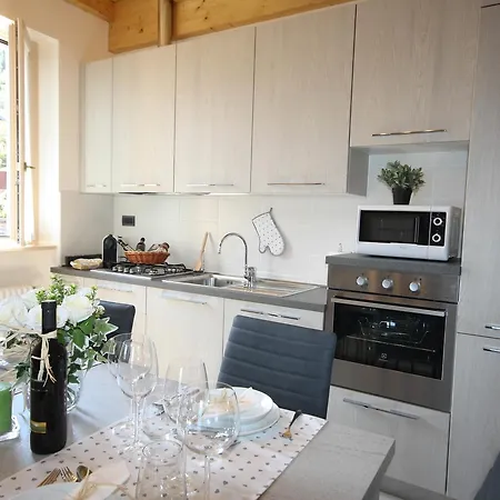 Casa Luisella - By Lovecomo Hébergement de vacances *