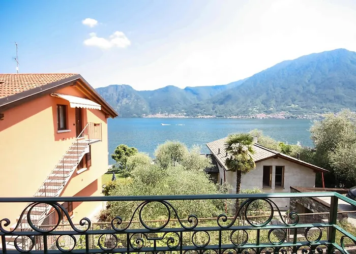 בית נופש Casa Luisella - By Lovecomo סלה קומצ'ינה