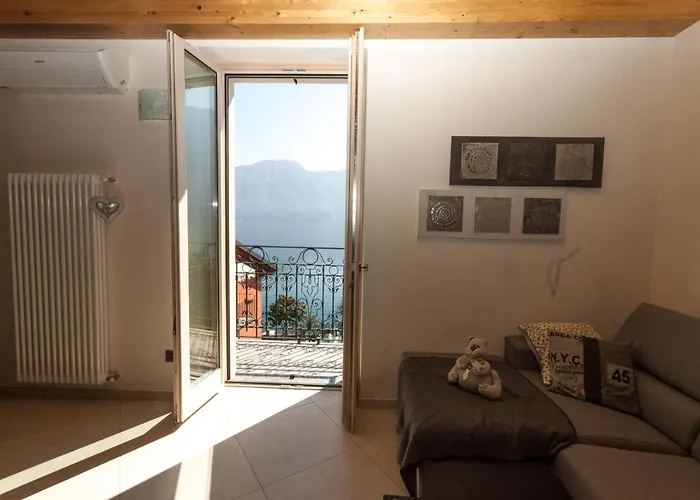 Casa Luisella - By Lovecomo סלה קומצ'ינה